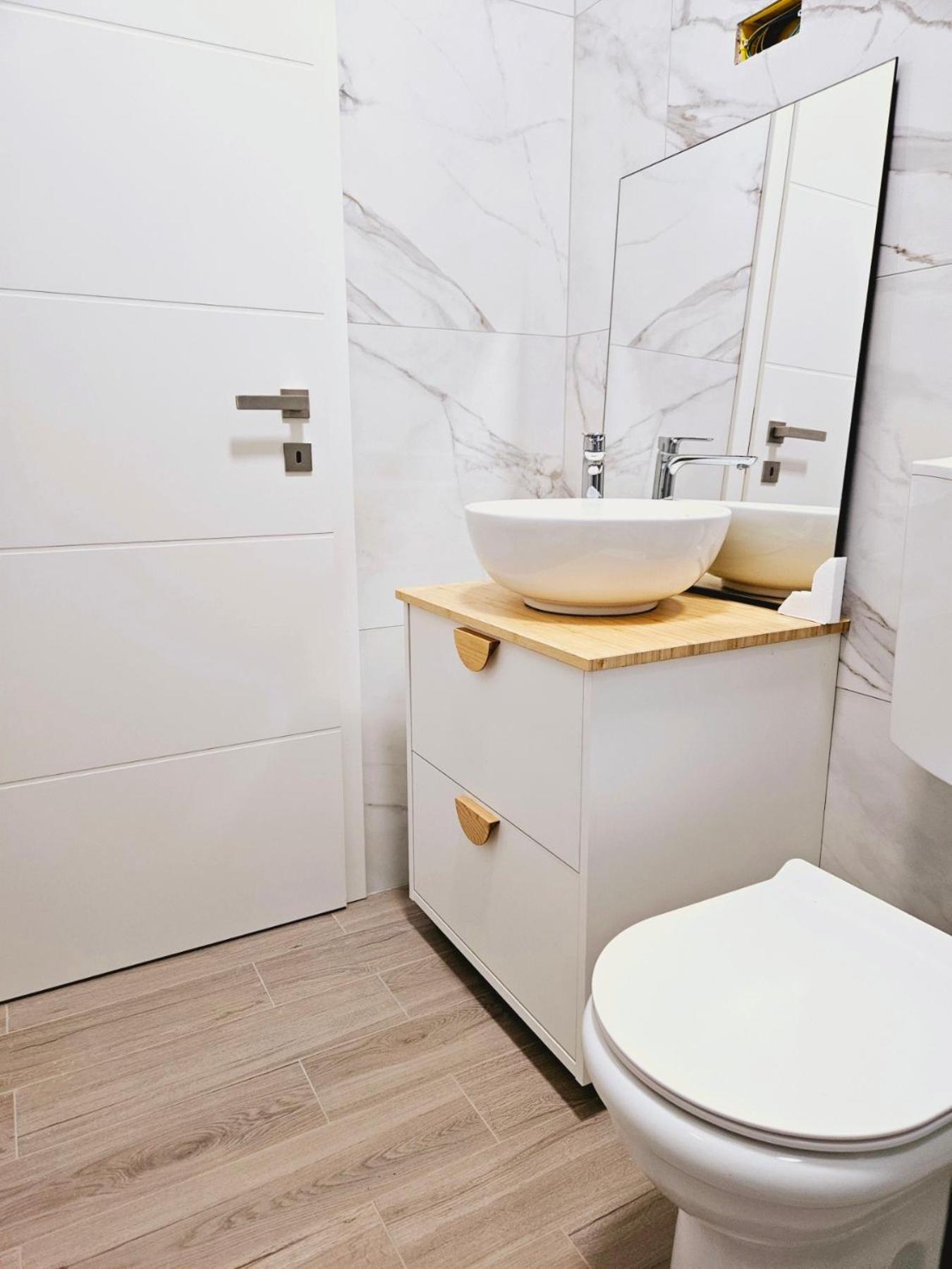 Apartma Tul Izola Esterno foto